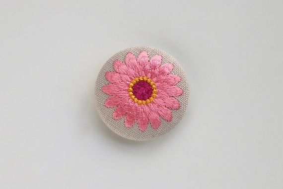 Favorite Findings Ombre Pink Buttons # 470001102 — Lori's Country Cottage