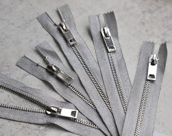 Metallic Silver Zip - 15cm, 18cm, 20cm, 30cm, 40cm