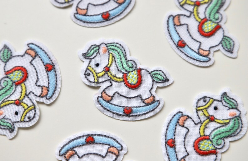 Iron on Embroidered Woven Patches/Badges in Cute Nursery Designs - Moon Mobile, Pram, Rocking Horse - Baby Motifs bild 6