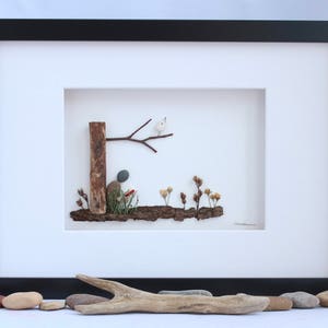 Quadro artistico personalizzato con ciottoli: regalo per la pensione, lettura con albero