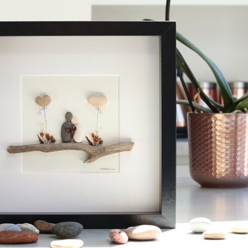 Pebble Art Couple Picture: Unique Wedding Engagement Gift