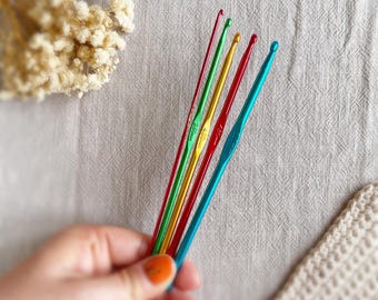 Metal Crochet Hook, Slimline Aluminium Crochet Tool, Lightweight Hook for Crocheting, Yarn Craft Accessory, Hook for Beginners & Makers