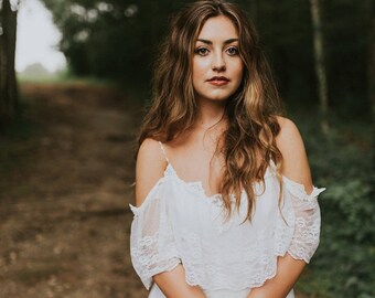 Beautiful Wedding Dress/ Bohemian bride/ Off-shoulder/ Lace/ Unique/ Romantic/ Hand-restored/ Ivory Lace