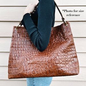 Over-sized hobo style bag for Women Taupe Leather Large bag Cow Leather and lizard skin Handmade in the USA image 2