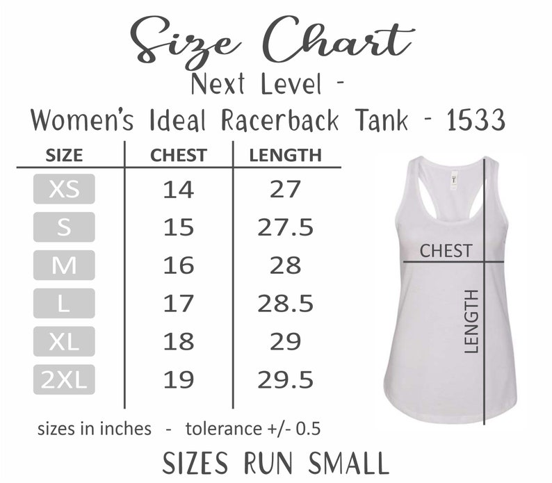 K&ouml;nnte beinhalten: Gr&ouml;&szlig;entabelle f&uuml;r ein Racerback-Tanktop mit Ma&szlig;en in Zoll f&uuml;r Brustumfang und L&auml;nge. Die Gr&ouml;&szlig;en reichen von XS bis 2XL. Die Tabelle enth&auml;lt den Text "Sizes run small".