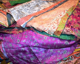 LOT PURE SILK Vintage Sari Fabrics REMNANT 16 pcs 8" SQUARES Small PATTERN QUILT