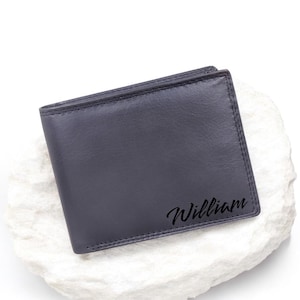 Personalisierte gravierte Brieftasche für Herren RFID-blockierende Brieftasche aus weichem Leder, ID-Fenster, Reißverschluss und Münztasche Schwarz Bestes Weihnachtsgeschenk für ihn