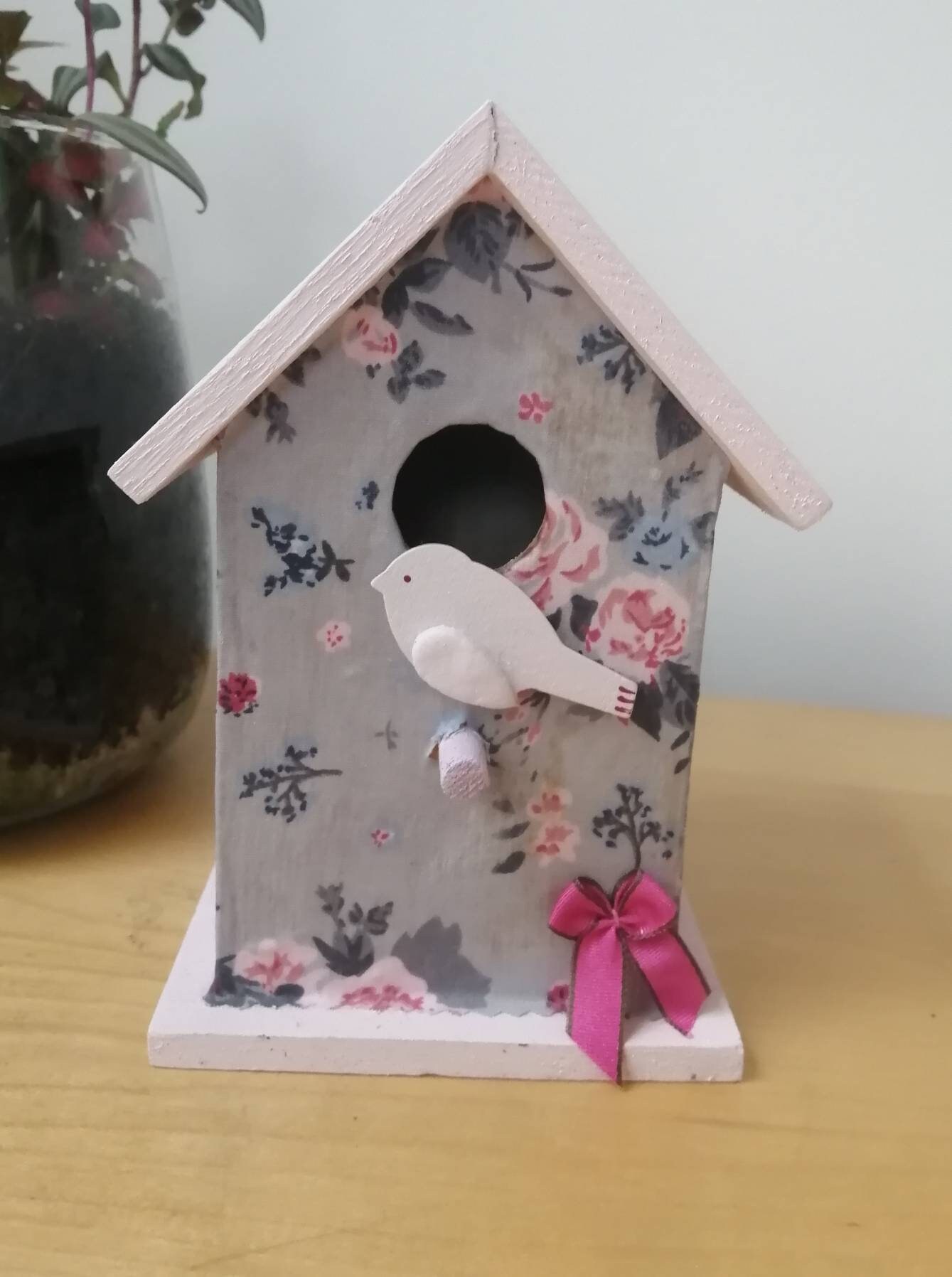 Nichoir en Bois Décoré de Tissu Fleuri