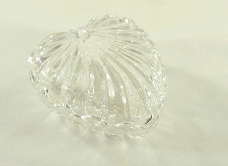 3.5 Glass Heart Trinket Box