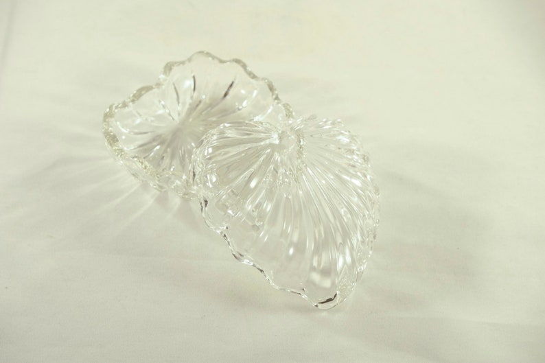 3.5 Glass Heart Trinket Box