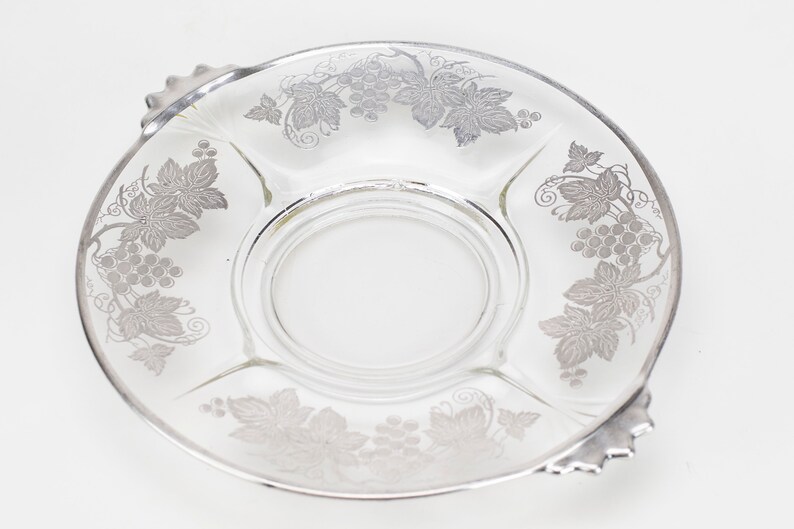 12 Round Glass Tray With Silver Inlay