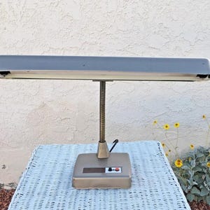 Vintage Mid Century Modern Metal Gooseneck Industrial Desk Lamp Lighting MCM Fluorescent