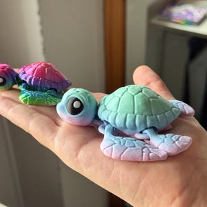 Articulated sea turtles - gift for turtle lovers, adorable turtles, figures for desk, mini articulated turtle
