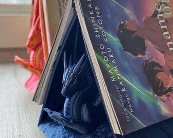 Dragon page holder - book holder, library decoration, reading accessories
