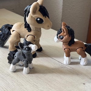 Articulated Horse Figurine – 3D Printed Figure in Custom Sizes | Posable Horse Gift for Horse Lovers & Collectors