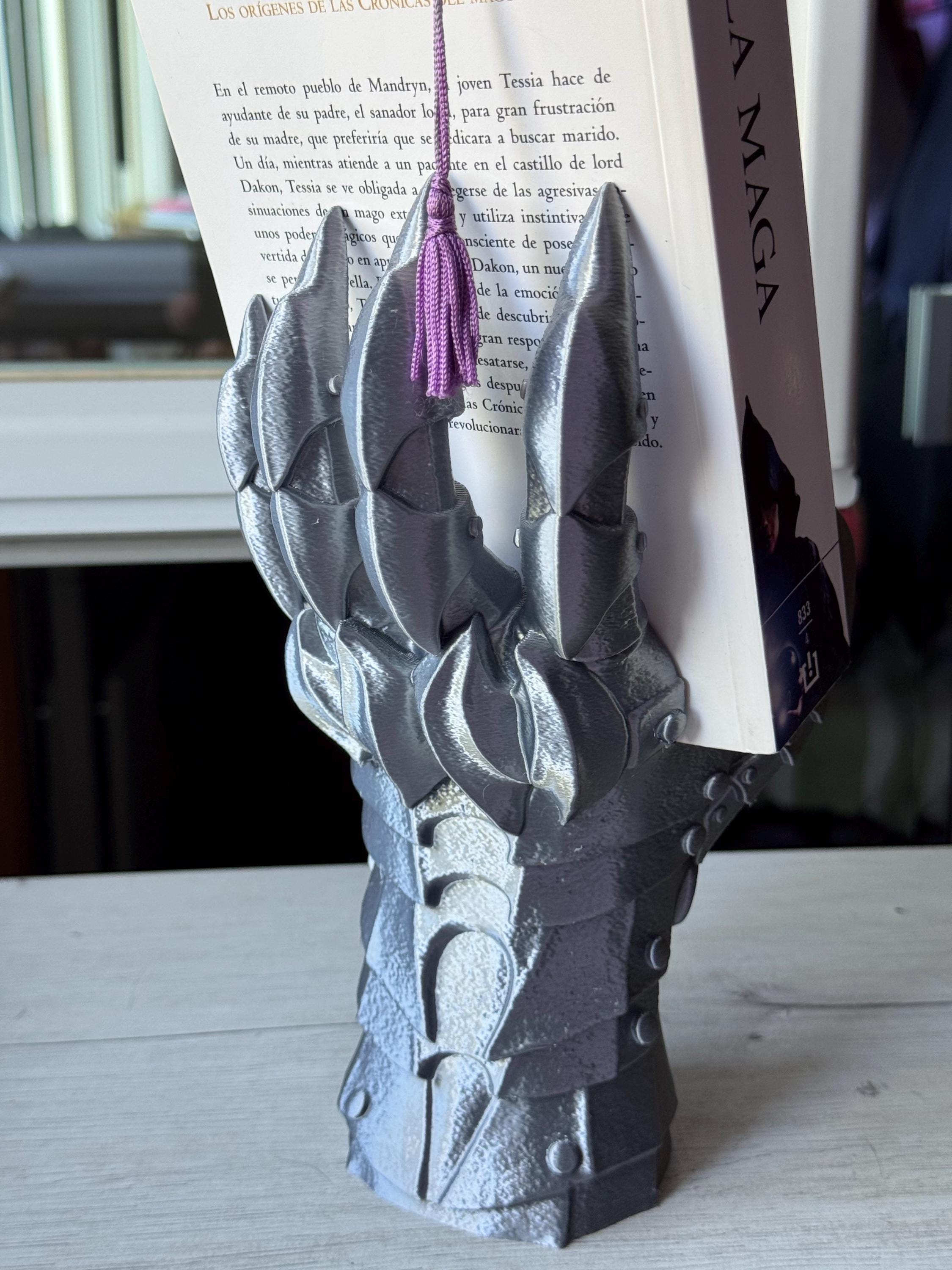 Knight Hand Book Holder – Epic Fantasy Decor for Bookshelves & Libraries | Book display