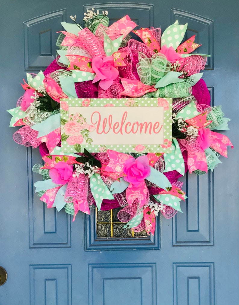 Couronne de rose de bienvenue, couronne de porte d'entrée, couronne de maille rose et vert menthe, couronne de printemps/été, couronne de tous les jours, couronne de déco de bienvenue image 4