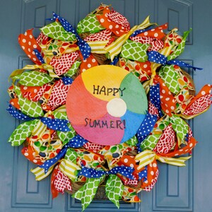 Gardener Hanger Summer Door Hanger Wooden Picket Fence Sign with He Who Plants a Garden Plants Happiness Door Hanger Front Door Wreath