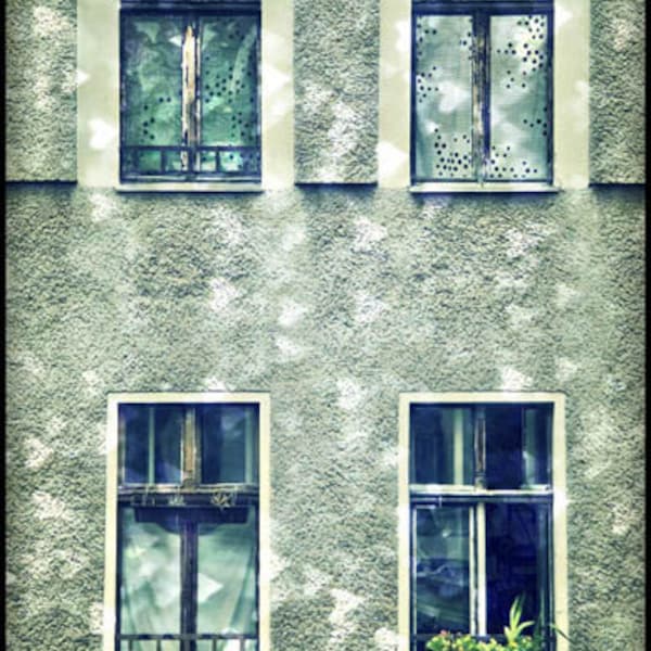 Berlińskiej fotografii okiennej. East Berlin okna, Niemcy dom zdjęcie, zielony okno sztuki, europejskie okno, Wohnung, wystrój ściany, Wall art, Europa