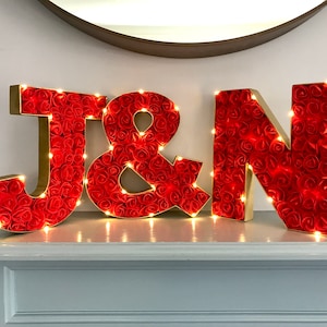 Red Rose & Gold Wedding Initial: Light Up Table Decoration