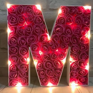 Light-Up Floral Letter – Personalised Bridal Shower Decoration | Custom Rose Letter Centrepiece, Wedding Event Decor