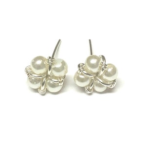 Earrings Post with Cluster Pearls