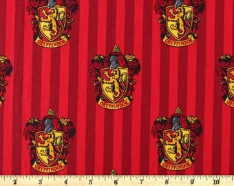 FQ HARRY POTTER HOGWARTS CRESTS GRYFFINDOR WIZARD CHILDRENS FABRIC