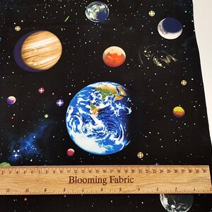Rymdtyg, galaxbomullstyg, kosmostyg, planettyg, hantverk och kläder, quilttyg meter/yard, bredd 104 cm bild 2