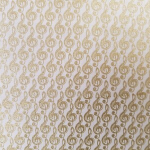 Tessuto di cotone, tessuto per spartiti musicali, tessuto per note, tessuto dorato, tessuto 100% per artigianato e quilting. Dimensioni: 20" x 21".