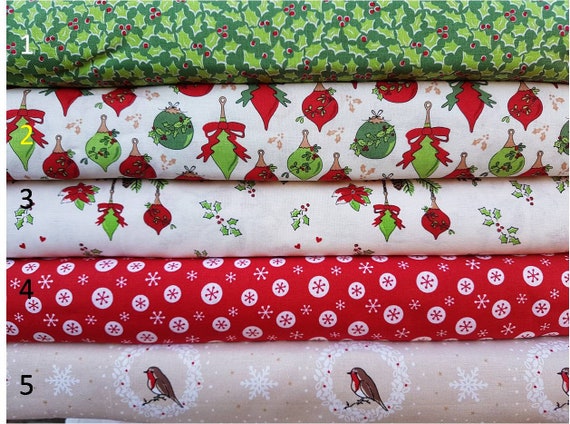 Red /& Cream Christmas Stocking Print Fabric Material Metre 100/% Cotton Fabric