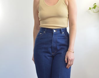 dark wash cowboy style high waisted seamed straight leg sheplers denim