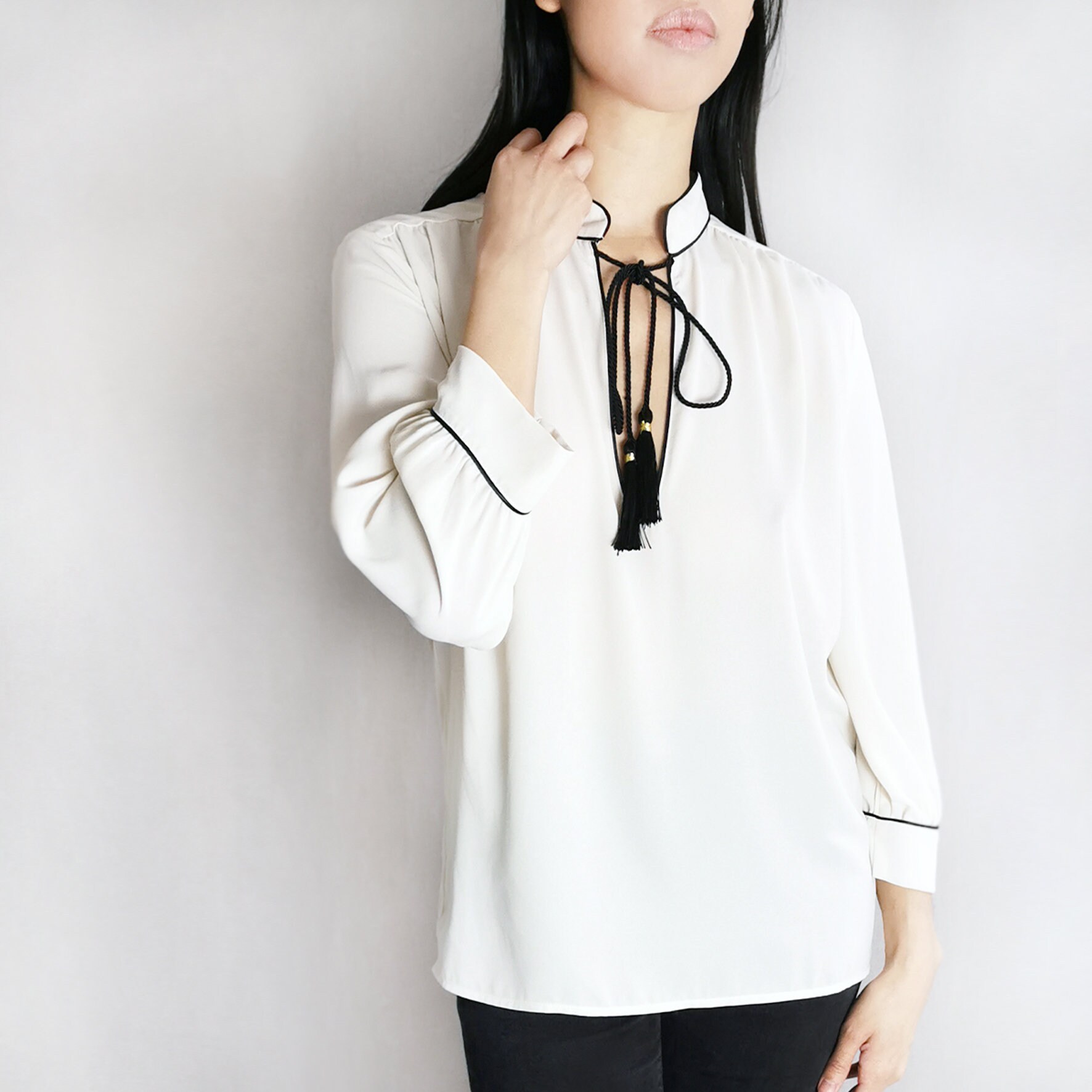 Brera Tassel Blouse Cream With Black 