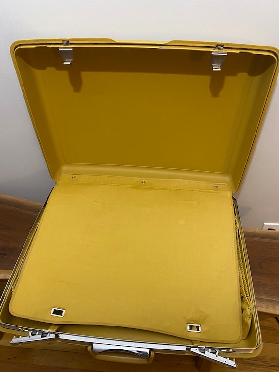 Vintage Samsonite Mustard Yellow Suitcase - image 5