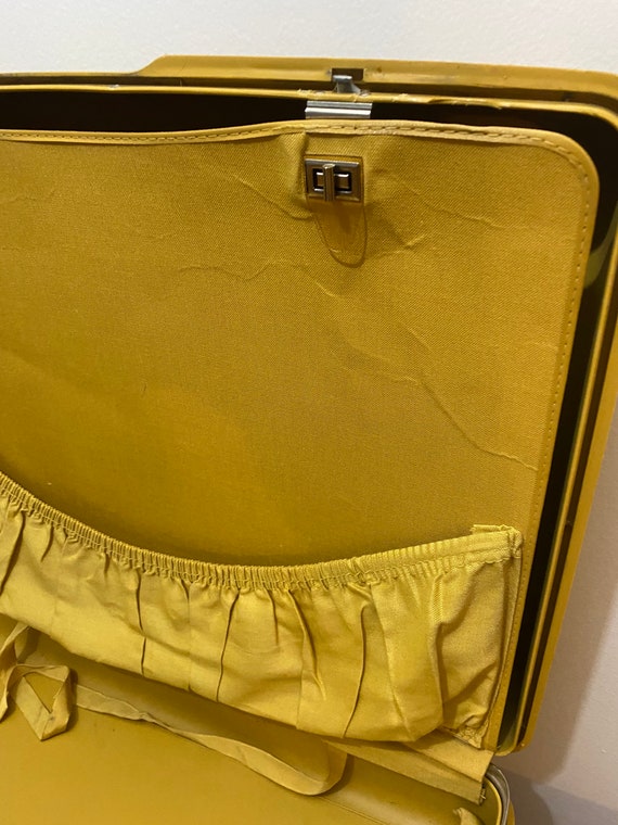 Vintage Samsonite Mustard Yellow Suitcase - image 4