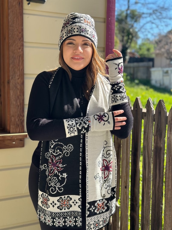 Reversible Alpaca Wool Beanie, Scarf, and Gloves Set for Cozy Comfort