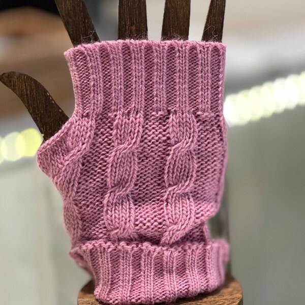 Luxurious Alpaca Wool Fingerless Gloves: Cozy Elegance for Every Season