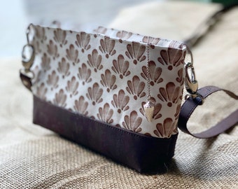 Seashell Print Canvas Crossbody Bag with Brown Cork Base