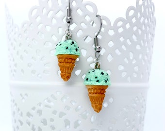 Mini ice cream cone earrings - Mint chocolate chip