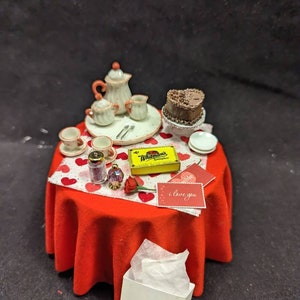 Mini Valentine Party Table - Red, 1/12 Scale
