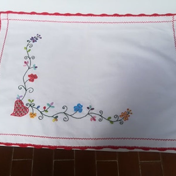 Embroidered Tray Cloth,Lenço dos Namorados design,Cotton,Handmade,needlework,Home and Living,Kitchen and Dining Service,Food and Drinks Serv