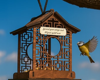 Wyjątkowy karmnik dla ptaków na zewnątrz, pamiątkowy wiszący karmnik dla ptaków, drewniany domek dla ptaków — dostępny w różnych wzorach i niestandardowych kolorach