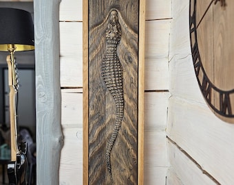 Large Wooden Crocodile Wall Art, 3D Wood Carving Sculpture, Handmade Alligator Relief, Rustic Wildlife Wall Hanging for Man Cave, Home Decor