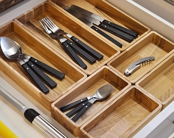 Kundenspezifischer Küchenschubladen-Organizer für Besteck, verstellbarer Holzbesteckhalter, Gabel- und Messerholzaufbewahrungsbox, Utensilienschubladeneinsätze