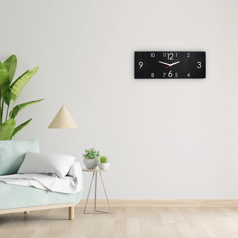 Horloge murale rectangulaire en bois moderne, grande horloge murale horizontale du milieu du siècle, décoration unique d'art mural de chambre à coucher, horloge rustique de ferme image 3