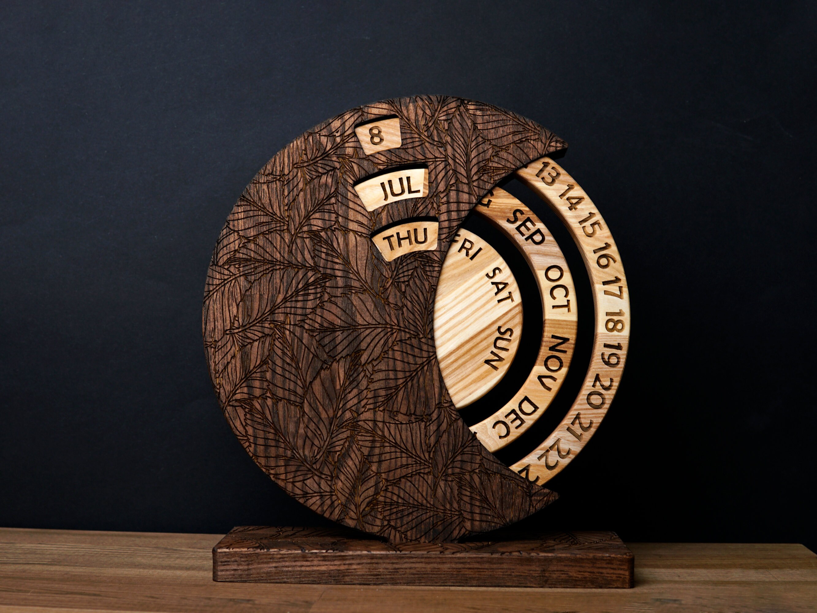 デスク用木製万年カレンダー、家庭やオフィスの装飾用回転