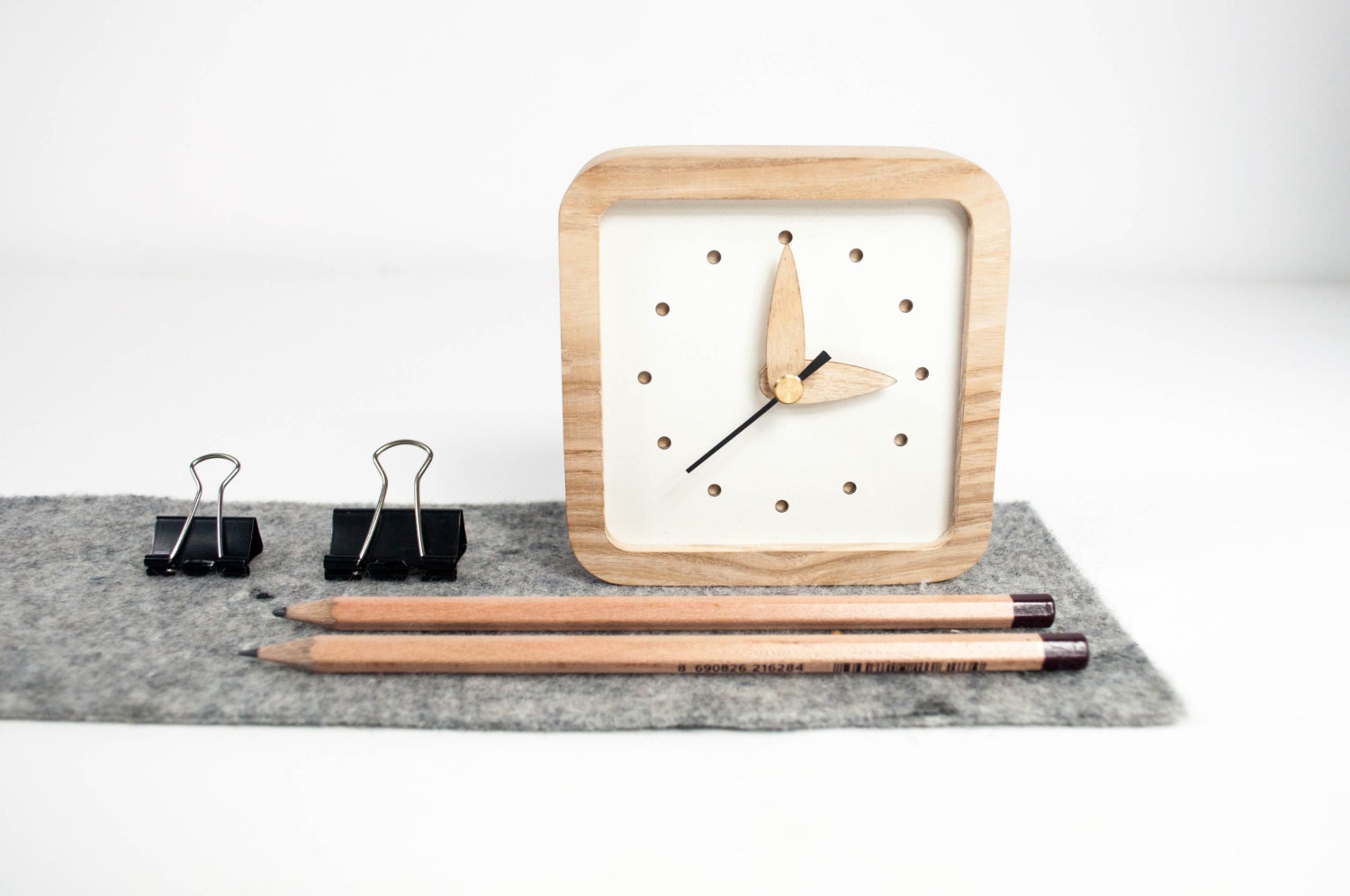 Horloge de Bureau en Bois Carrée, Horloge Personnalisée, Bois, Cadeau Jour Père d'horloge Table, Hor