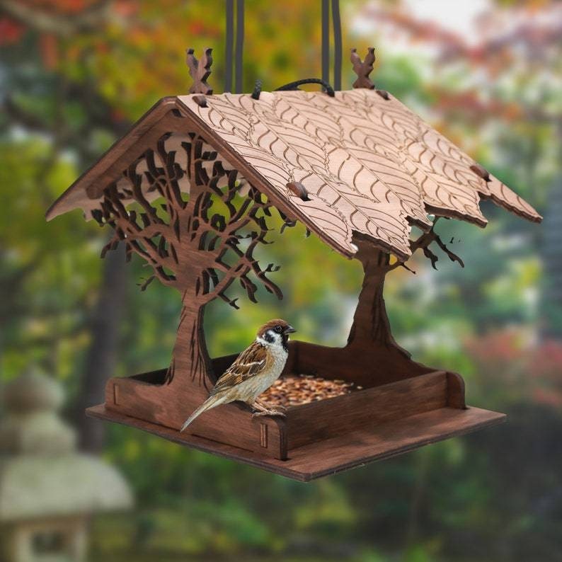 Vogelhaus Aus Holz Zum Aufhängen – Handbemalt, Mit Kette, Rot/blau