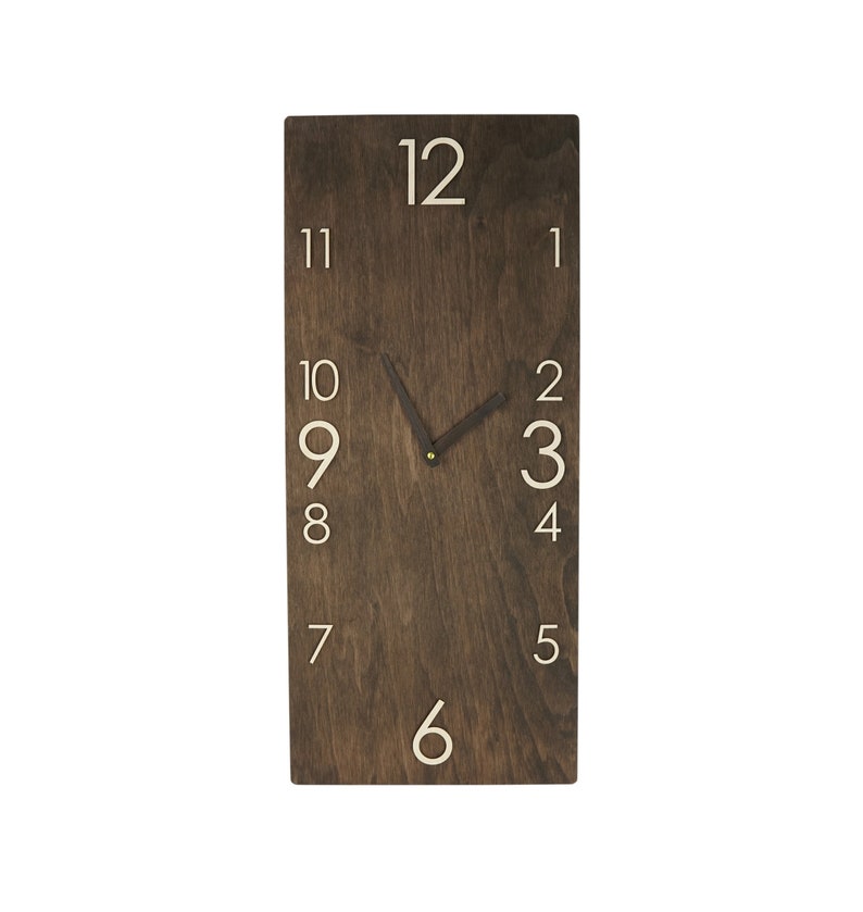 Horloge en bois Horloge murale verticale en bois Horloge murale rustique Horloges murales en bois de ferme moderne Horloge murale silencieuse en bois Horloge murale inhabituelle image 1