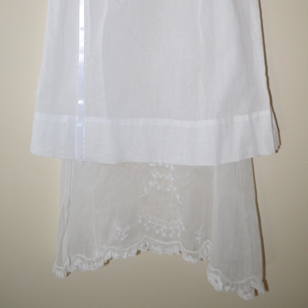 Lace Christening Gown / Pin Tuck / Embroidered / Lace Baptismal Gown / Slip / Bonnet / Embroidered Sheer Skirt /Vintage Beauty 0-6 MOS Sz