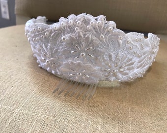 Flower Girl Daisy lace Juliet Headband / lace headband / Lace Tiara / First Communion Tiara / Daisy Lace Headband / Flower Girl /